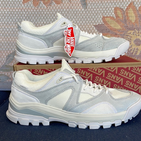 Vans Other - Vans Men’s Amzn Trailhead
Blanc De Blancmarshmallow
VN0A7TO2ASJ
Sneakers G